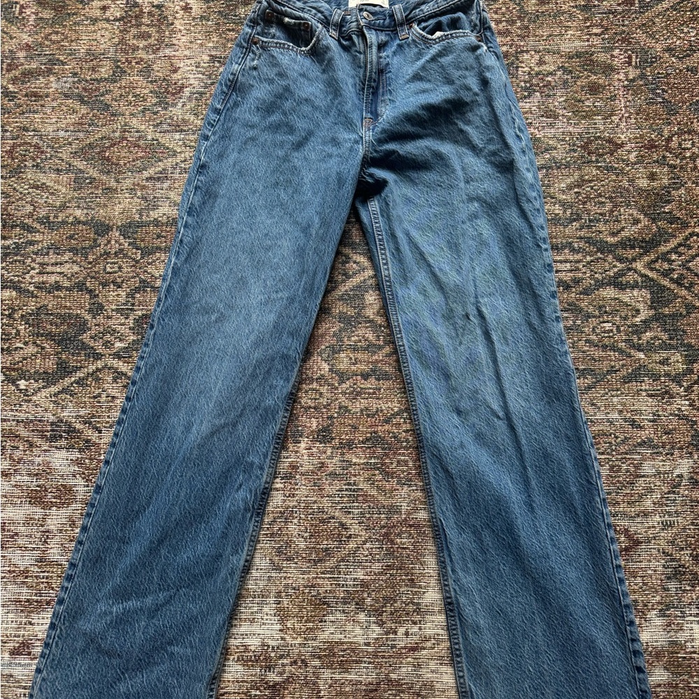 Abercrombie & Fitch loose high rise jeans